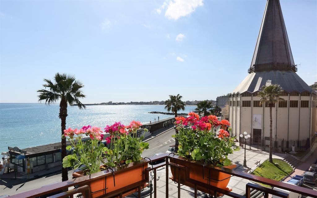 San Giovanni 3*